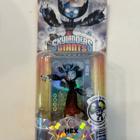 New Sealed Skylanders Giants Hex light up figure - Picture 2 of 3